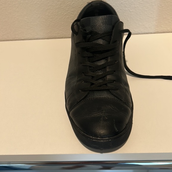 Size 11 in great shape . Bought at Louis store - Picture 4 of 8